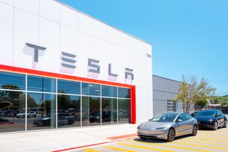 Tesla traci na amerykańskim rynku. Najgorszy wynik od lat