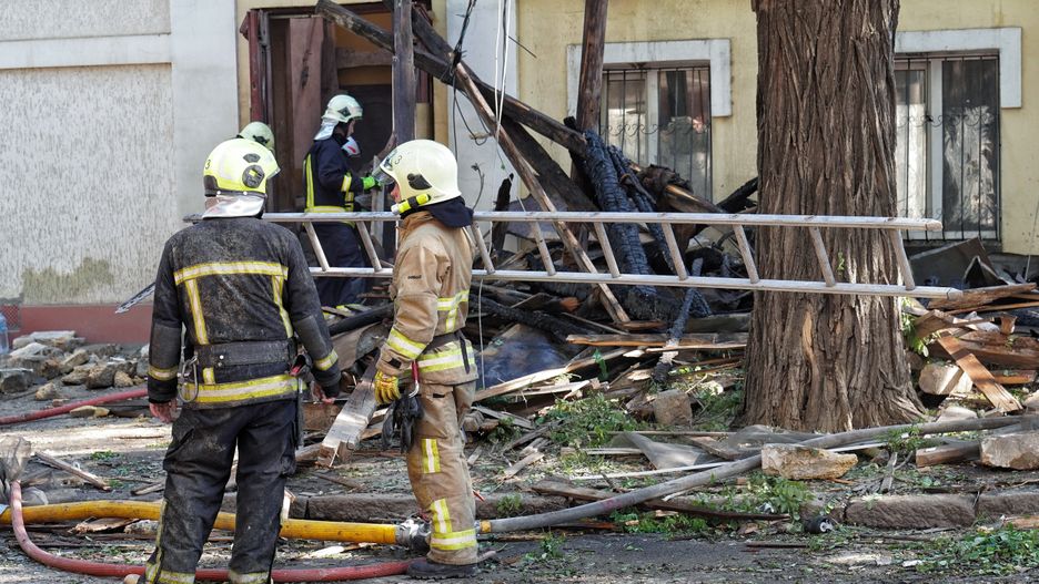 zniszczenia po ataku na Odess�
Alena Solomonova
atak, inwazja, odessa, rosja ukraina, shahid, uderzeniowymi, uderzniowe, wojna, zniszczeniaatak, atak Rosji na Ukrain�, inwazja rosyjska, konflikt zbrojny, rosyjska, rosyjski, sytuacja na Ukrainie, Ukrainie, Ukrai�cy, ukrai�scy, Wojna na Ukrainie, wojna w Ukrainie, wok� Ukrainy