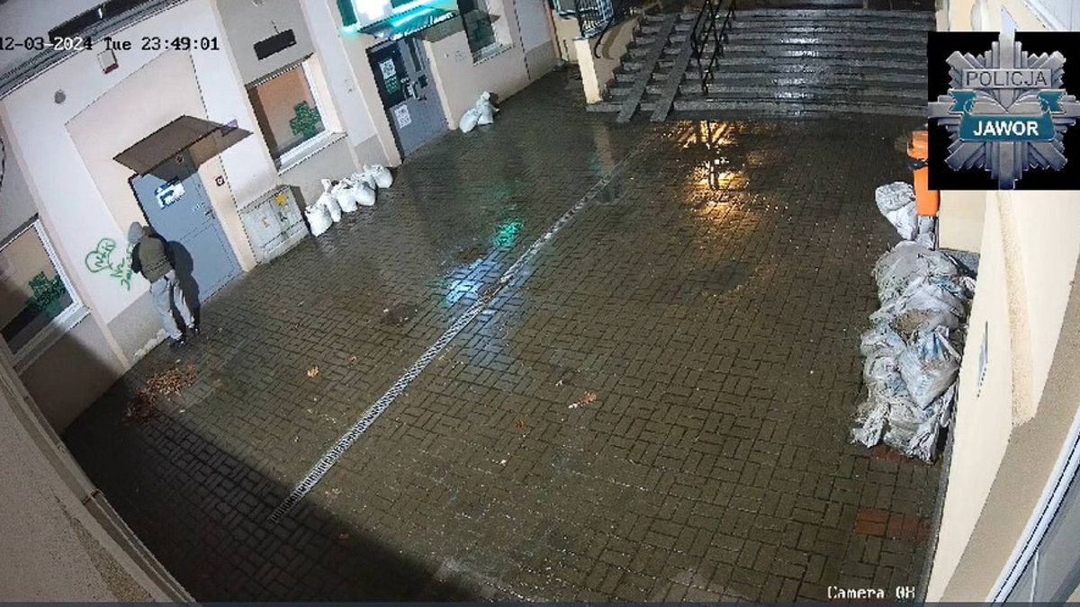 Mężczyzna namalował serce na elewacji szpitala