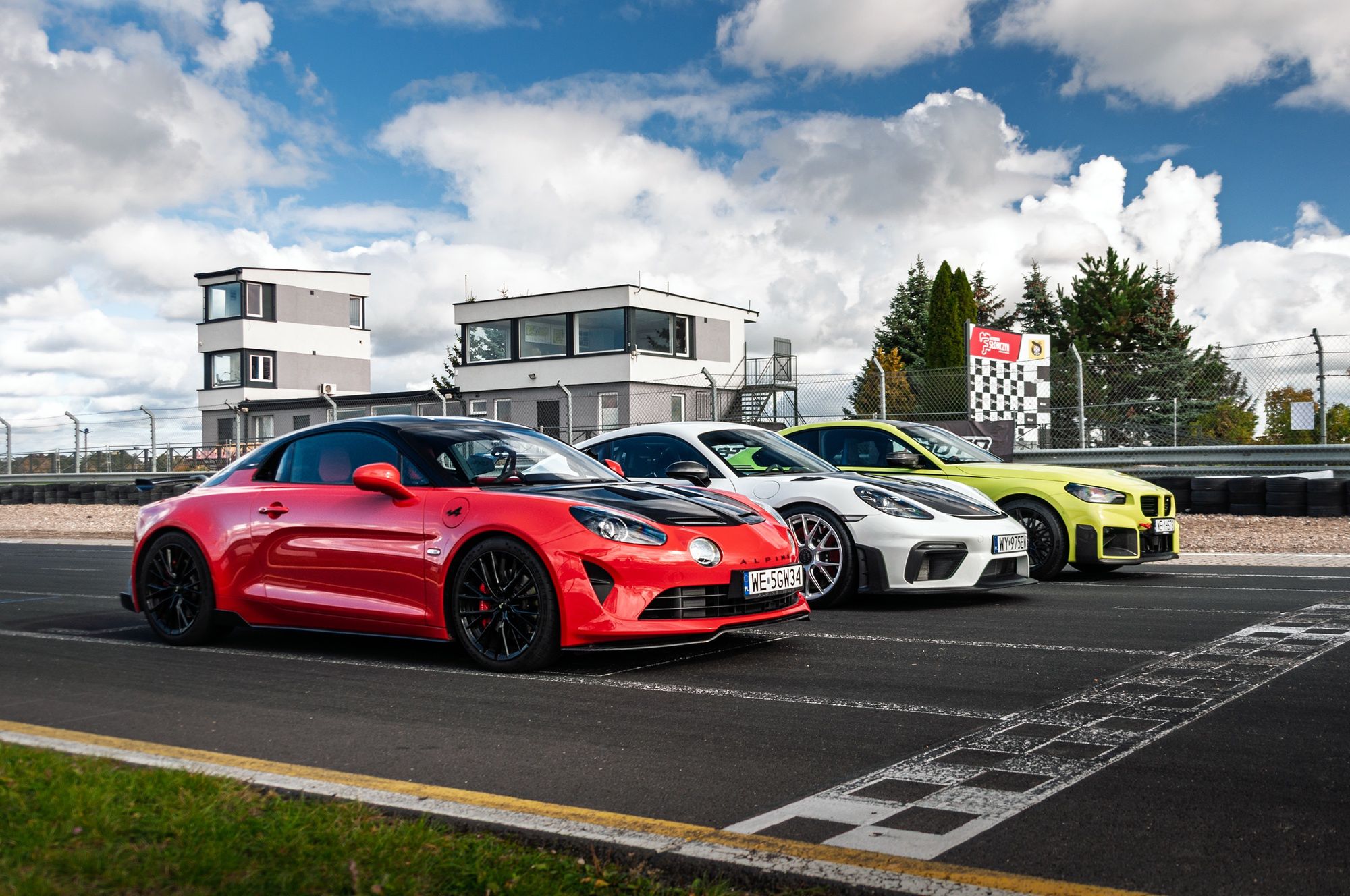 Alpine A110 R, BMW M2 i Porsche 718 Cayman GT4 RS