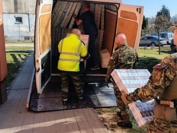 Niepozorny transport skrywał miliony sztuk. Akcja służb zakończona sukcesem