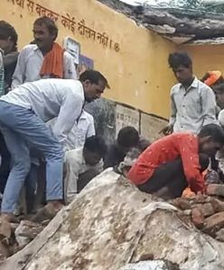 Tragedia w Indiach. Zawalił się dach szkoły, są ranne i zabite dzieci