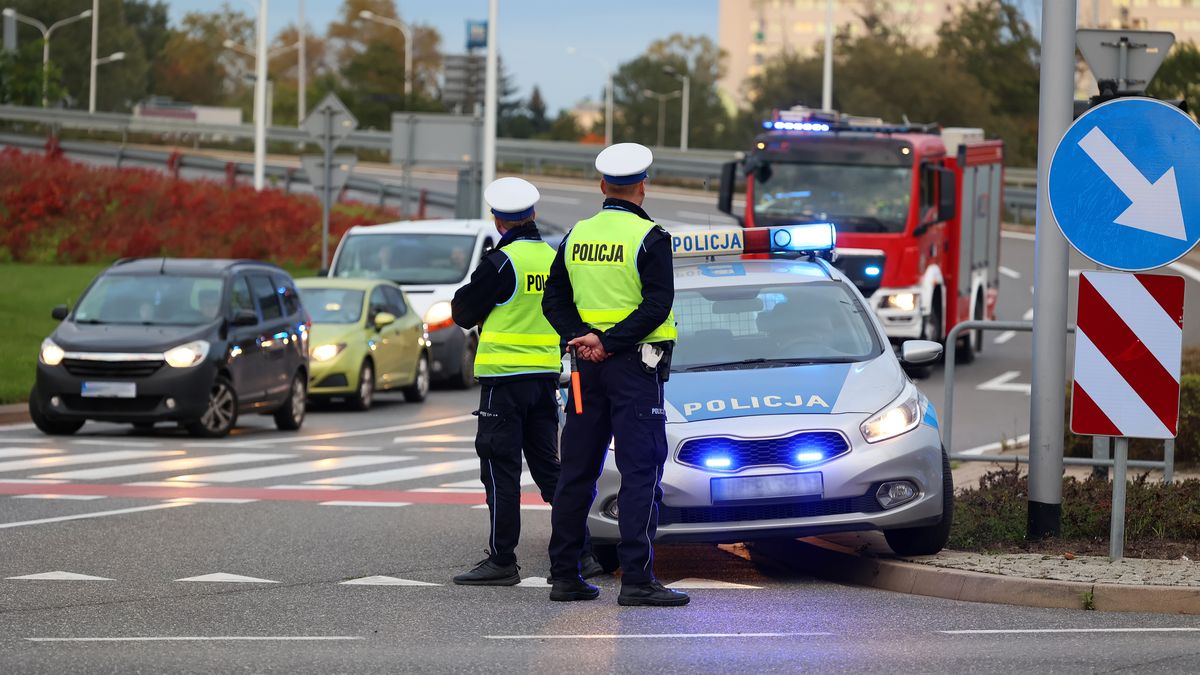 Hucznie świętował zakup auta. Stracił pojazd za jazdę po alkoholu
