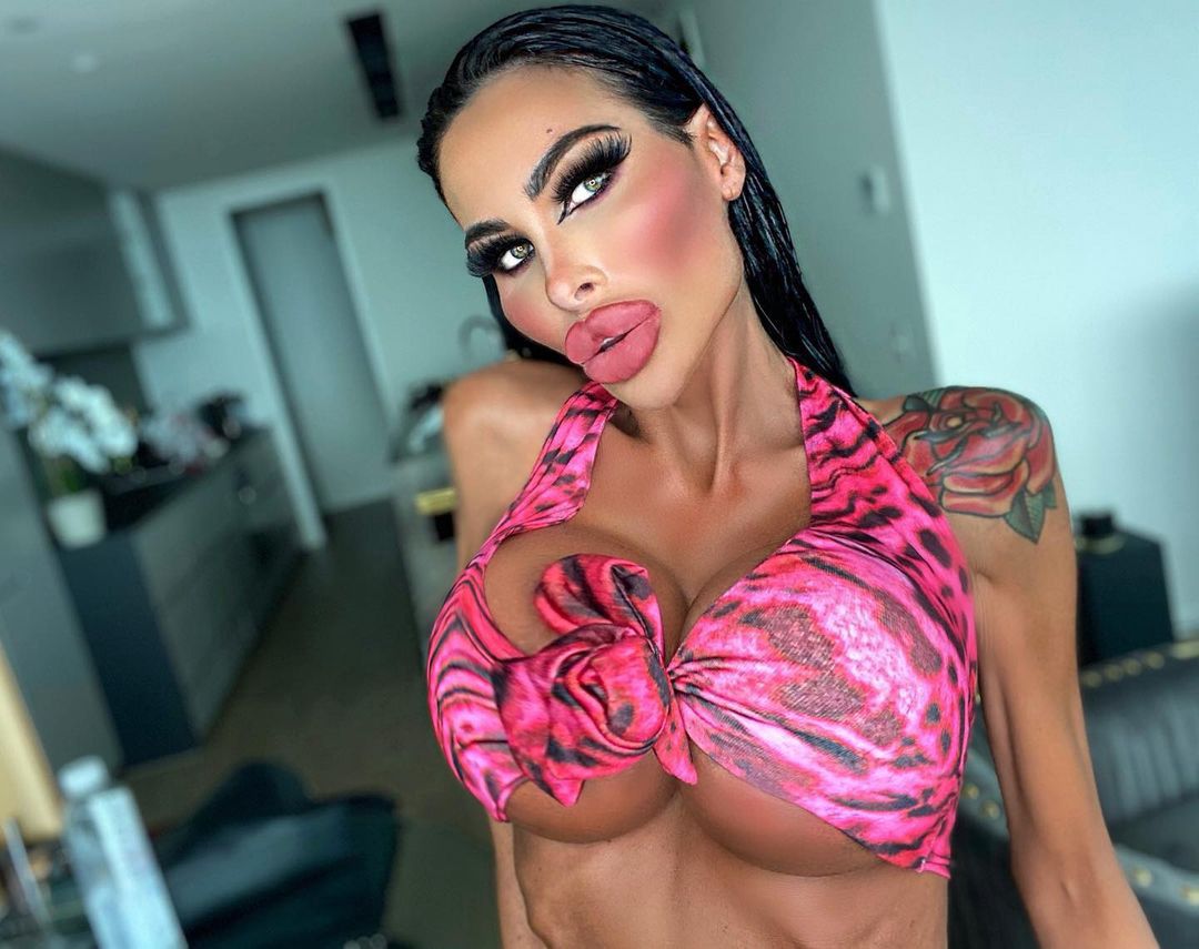 Chce być jak Barbie. Tak wygląda Tara Jayne McConachy
