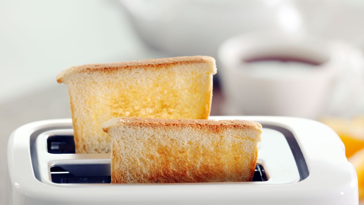 Czyszczenie tostera nie musi być problematyczne