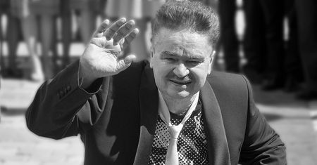 Rozległy się brawa. Wzruszająca scena na pogrzebie Wojciecha Kordy