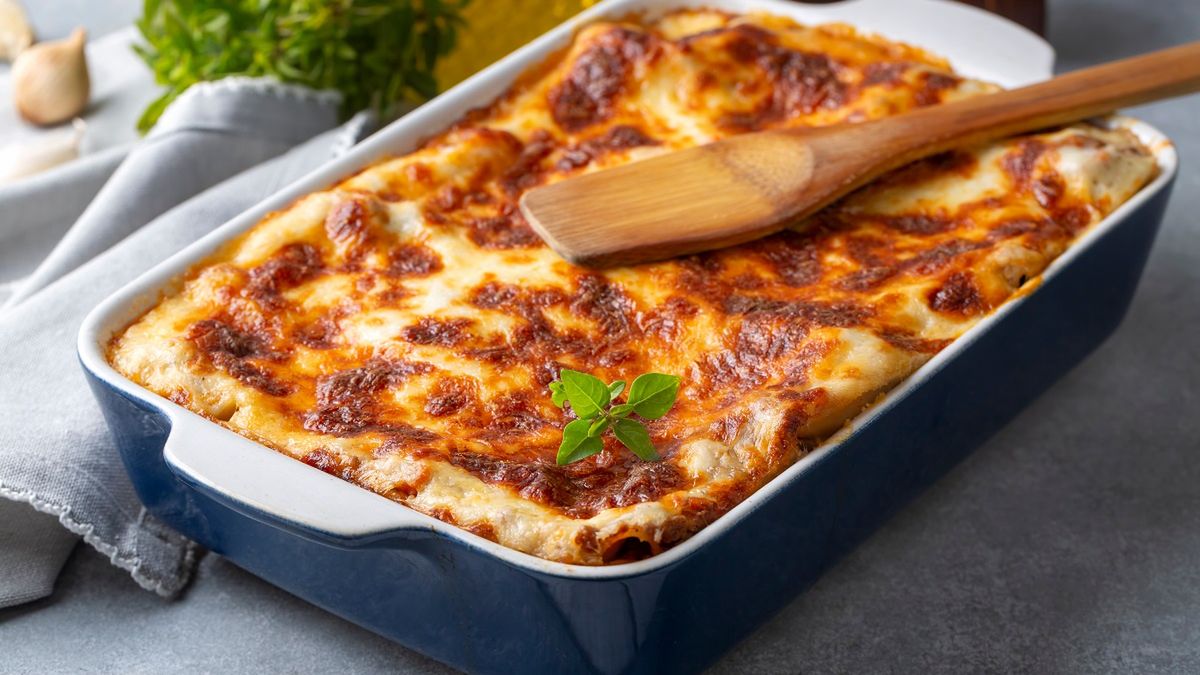 Ekspresowe lasagne z trzech składników. Szybkie, a naje się cała rodzina