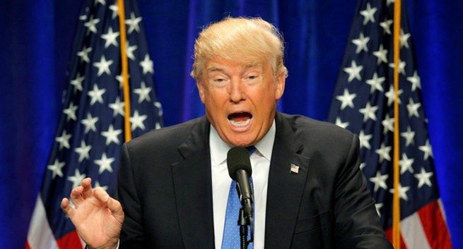 Facebook usuwa kilkaset fejkowych kont wspierających Trumpa