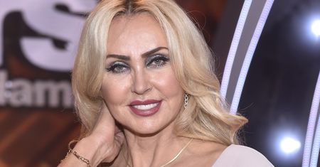 65-latka pokazała zdjęcia z plaży. Jej strój robi wrażenie