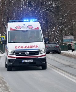 Rynna spadła na 15-latków. Wypadek obok szkoły