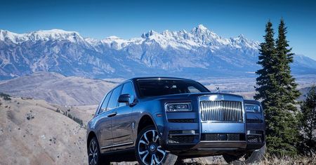 Na wymagający rajd terenowy w rolls-royce'ie cullinanie za 1,7 mln zł. Dwie kobiety podjęły wyzwanie