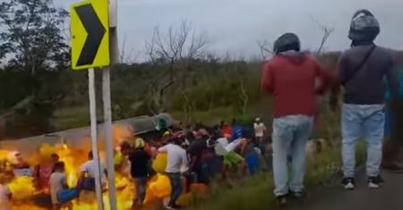 Liczyli na darmowe paliwo. Koszmarny wypadek nagrały kamery