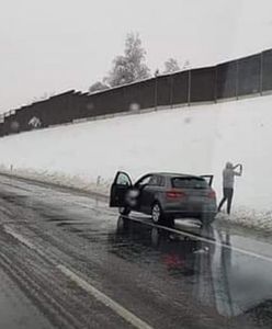 Zatrzymali się na autostradzie i robili... zdjęcia. "Brak słów"