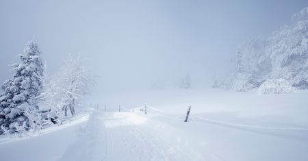 Śnieg z deszczem to nie śnieg. Jak się zorientować?