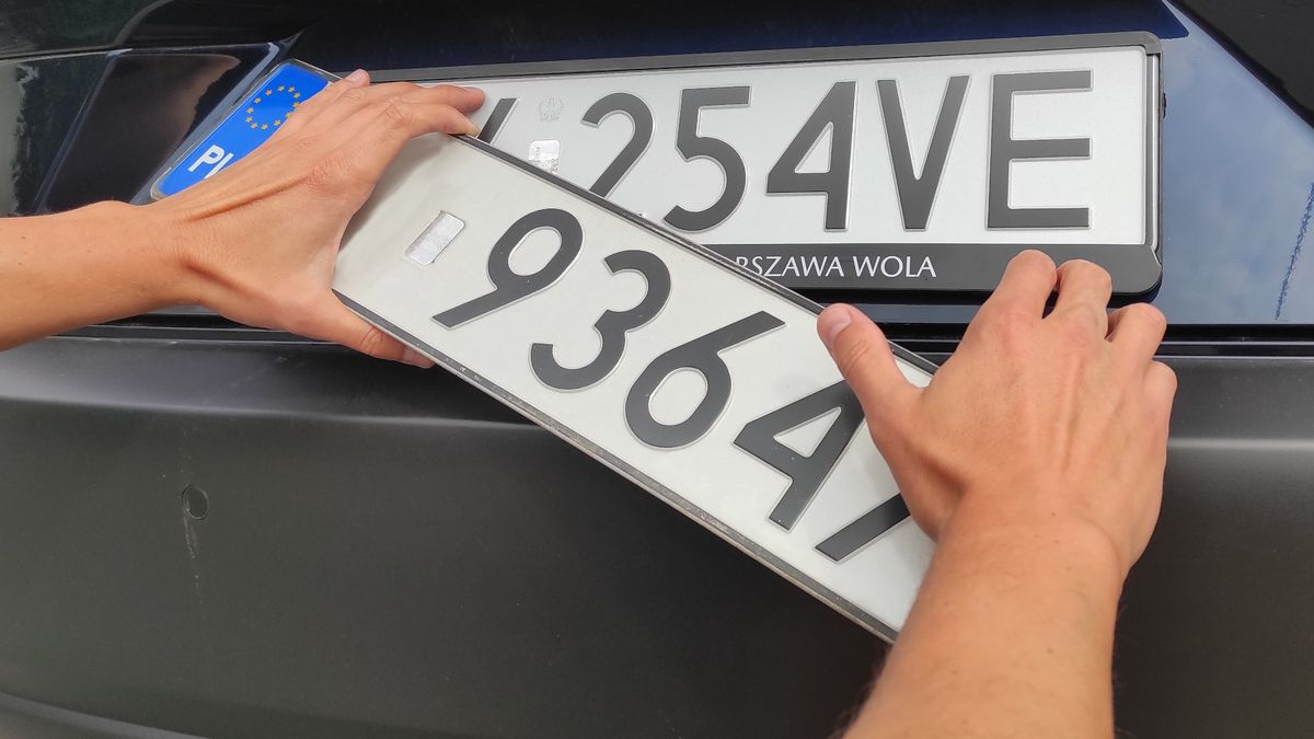 Wymiana tablic rejestracyjnych