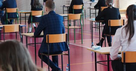 Skandal w szkole. Nauczyciel spalił prace maturalne swoich uczniów