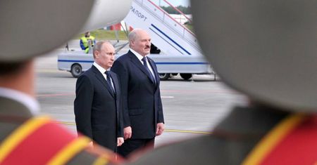 Łukaszenka uzbroił jednostki. "Mamy już całą broń"