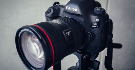 RTV EURO AGD i nocna wyprzedaż obiektywów. Canon EF 24-70 mm f/2.8 L II USM za 1599 złotych!