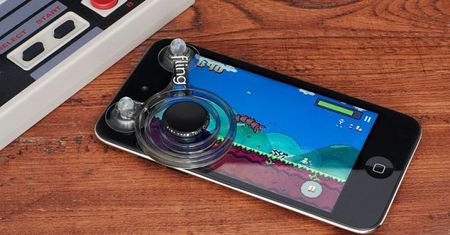Fling mini - demontowalny joystick dla iPhone'a