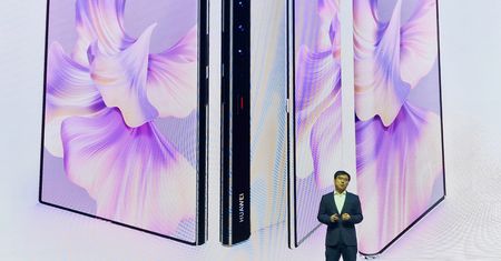 Składany Huawei Mate Xs 2 już w Polsce. W prezencie smartwatch