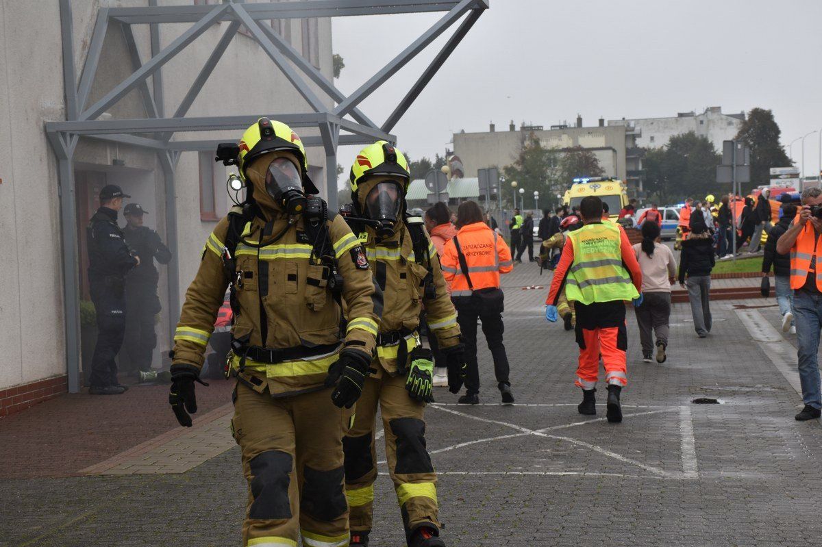 Kalisz: Pożar i atak nożownika. Tak wyglądały ćwiczenia służb