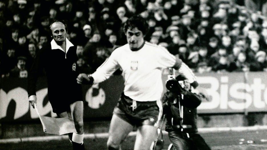 Marek Dziuba na stadionie ŁKS podczas meczu Polska - Hiszpania, który był pożegnaniem Jana Tomaszewskiego