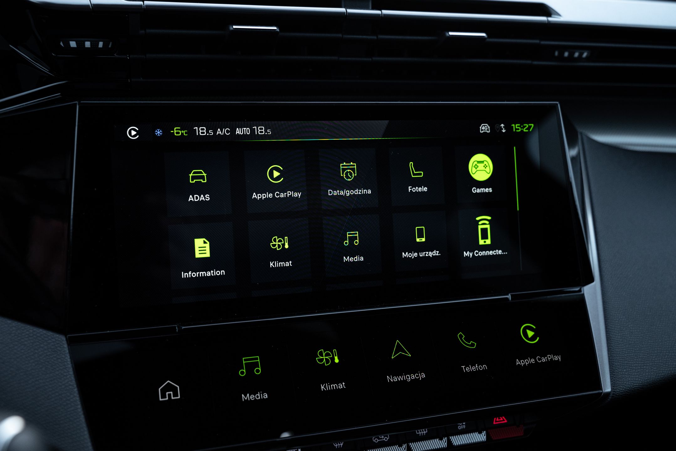 Peugeot 408 Hybrid 145