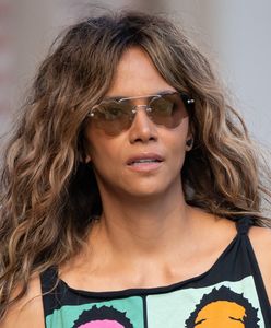 Halle Berry skończyła 54 lat. Aktorka jeździ w bikini na deskorolce