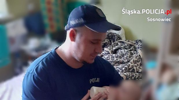 Sosnowiec. Policjanci nakarmili i zaopiekowali się niemowlakiem. 