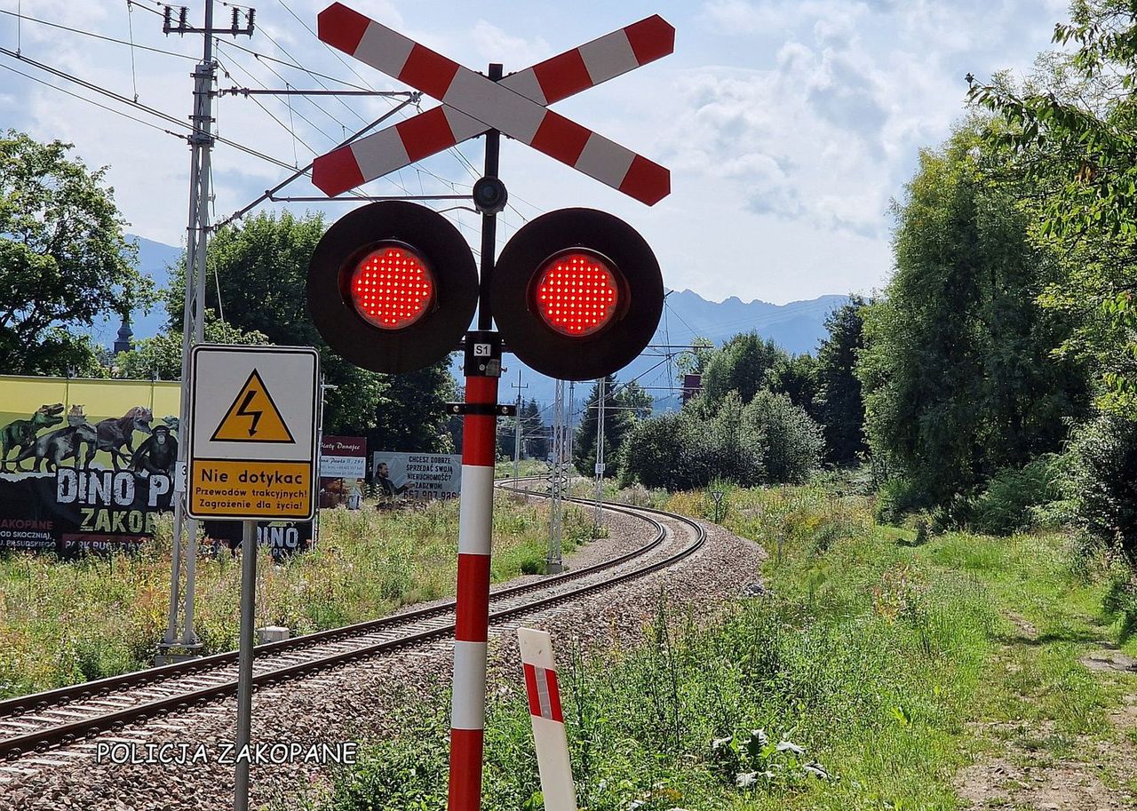 Dwa niebezpieczne przypadki na przejazdach kolejowych w powiecie tatrzańskim