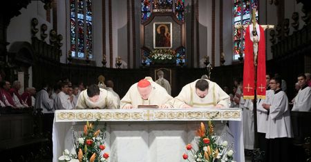 Kiedy w Święta Wielkanocne trzeba iść do kościoła? Wyjaśniamy