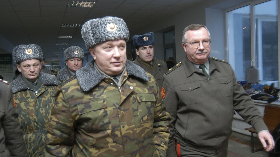 Alexei Maslov (w środku) w 2006 r. 