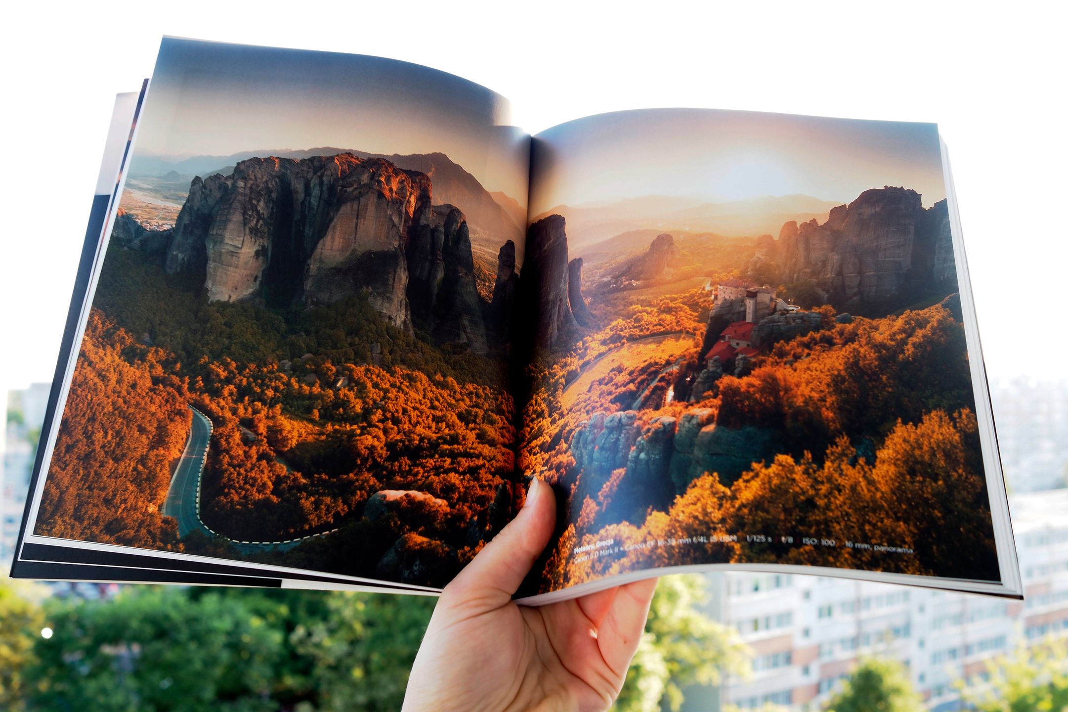 "Górskie wyprawy fotograficzne" Karola Nienartowicza w naszych rękach 5