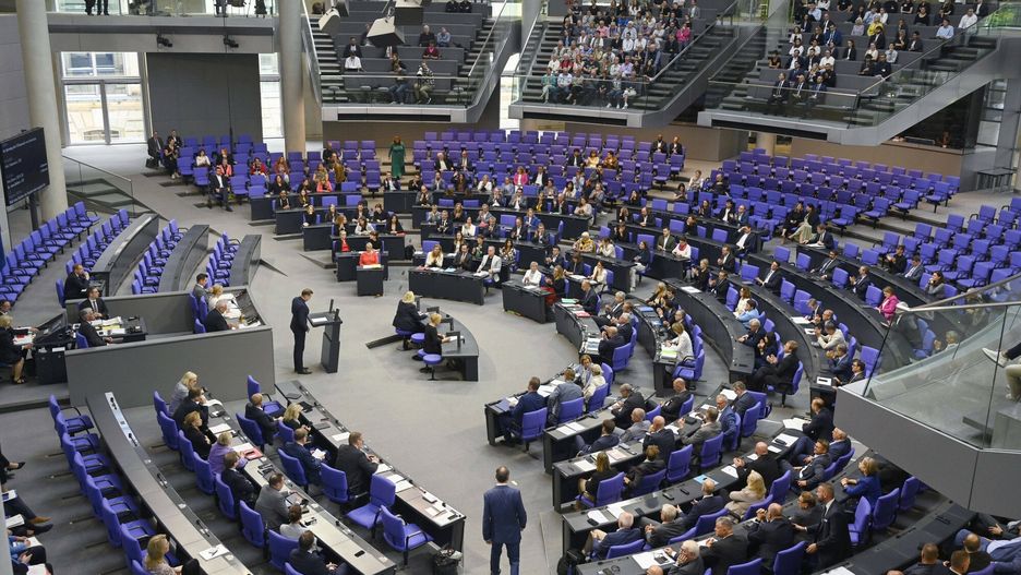 Archiwum zagraniczne East News 2025-07
Der Plenarsaal der 19. Sitzung des 21. Deutschen Bundestages im Reichstagsgeb�ude. Berlin, 11.07.2025 *** The plenary chamber of the 19 session of the 21 German Bundestag in the Reichstag building Berlin, 11 07 2025 Foto:xF.xKernx/xFuturexImagex bundestagssitzung19_5751
IMAGO/Frederic Kern