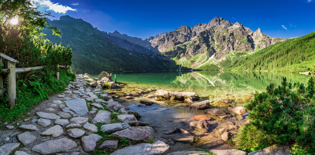 Morskie Oko to jedno z najpopularniejszych miejsc w Tatrach