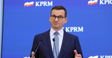 Premier dał zielone światło na premie dla urzędników. Dwa resorty wydały 6,6 mln zł