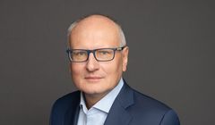 Do Rzeczy z ponad 300 inwestorami. Chciało sprzedać prawie trzy razy więcej akcji