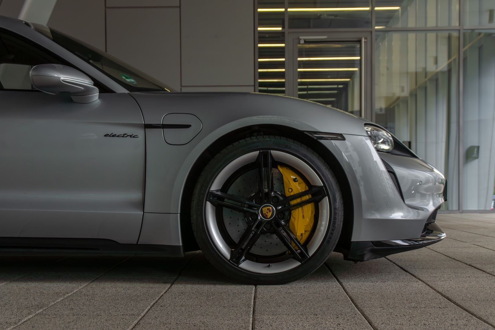 Porsche Taycan Turbo S Sport Turismo