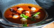 Zupę pomidorową robię w indyjskim stylu. Podaję z ciągnącym dodatkiem