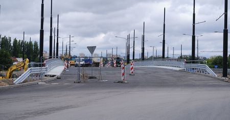 Zmiana organizacji ruchu na al. Unii Lubelskiej w nocy z 28 na 29 lipca. Kierowcy pojadą nowym mostem