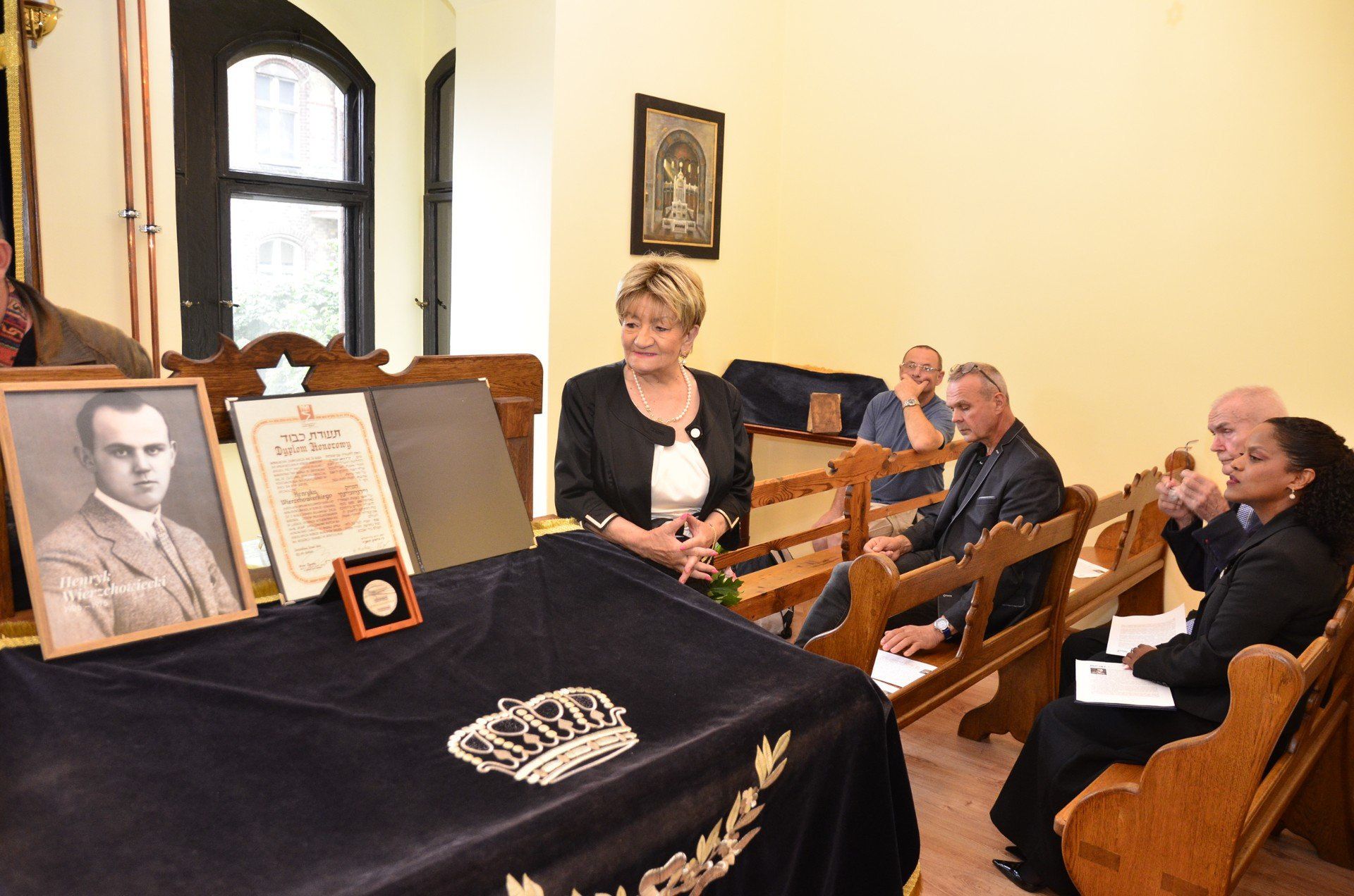 Ratował Żydów podczas okupacji. Otrzymał wyróżnienie