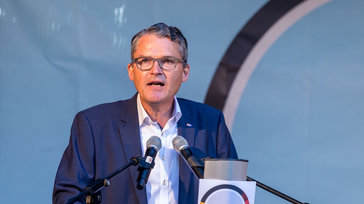 Elections 2021 - CDU campaign date for the Bundestag elections
ESSINGEN, GERMANY - SEPTEMBER 05: Roderich Kiesewetter looks on at Castle garden on September 05, 2021 in Essingen, Germany. (Photo by Harry Langer/DeFodi Images via Getty Images)
DeFodi Images News