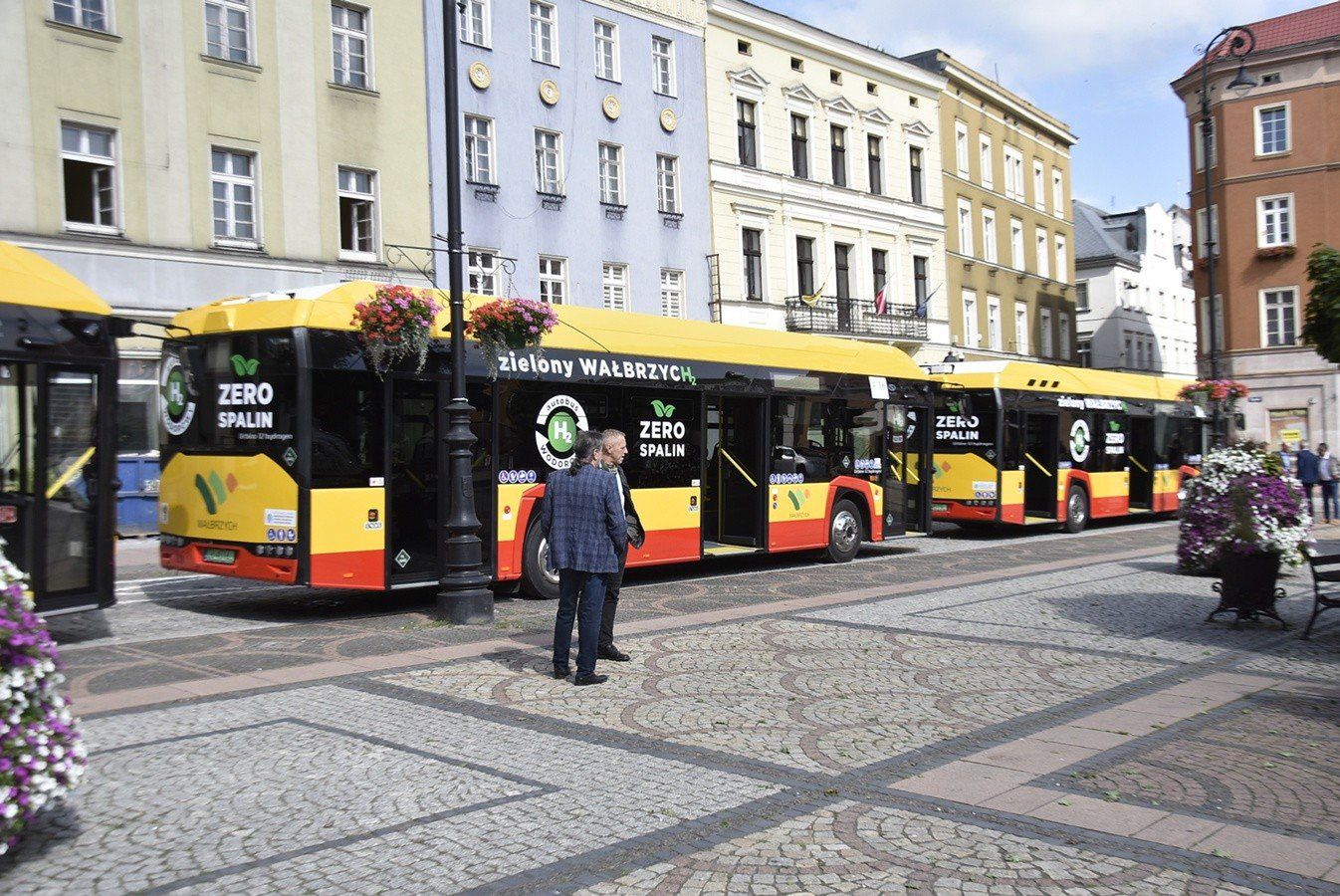 Do Wałbrzycha dotarło sześć nowych autobusów wodorowych. W mieście jest ich już w sumie dwadzieści