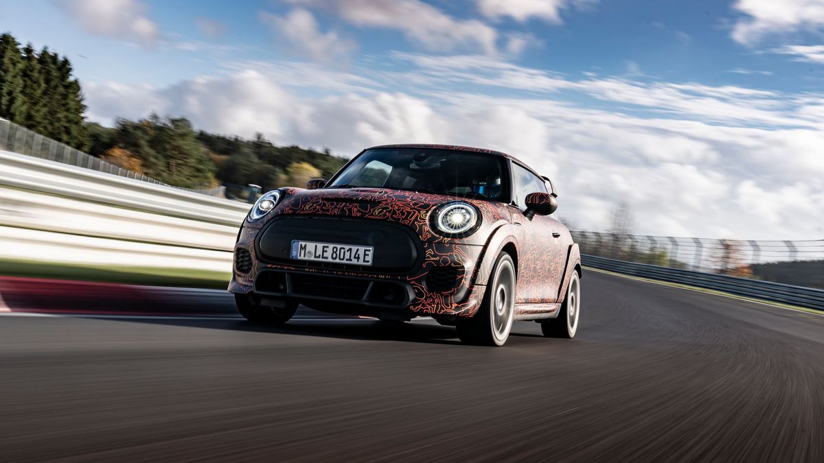 Mini zabrało egzemplarz testowy na Nurburgring.