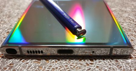 Nasz czytelnik chciał zabezpieczyć w serwisie ekran Galaxy Note'a 10. Efekt? Spalony rysik