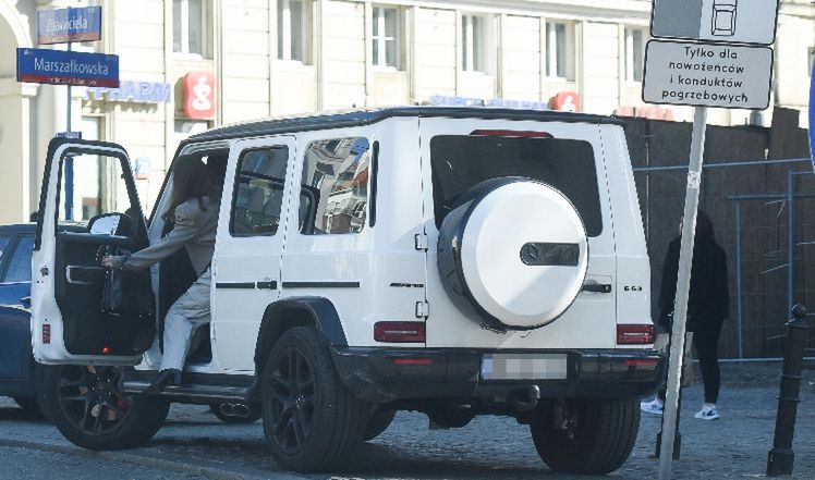 Sara Boruc zaparkowała w niedozwolonym miejscu