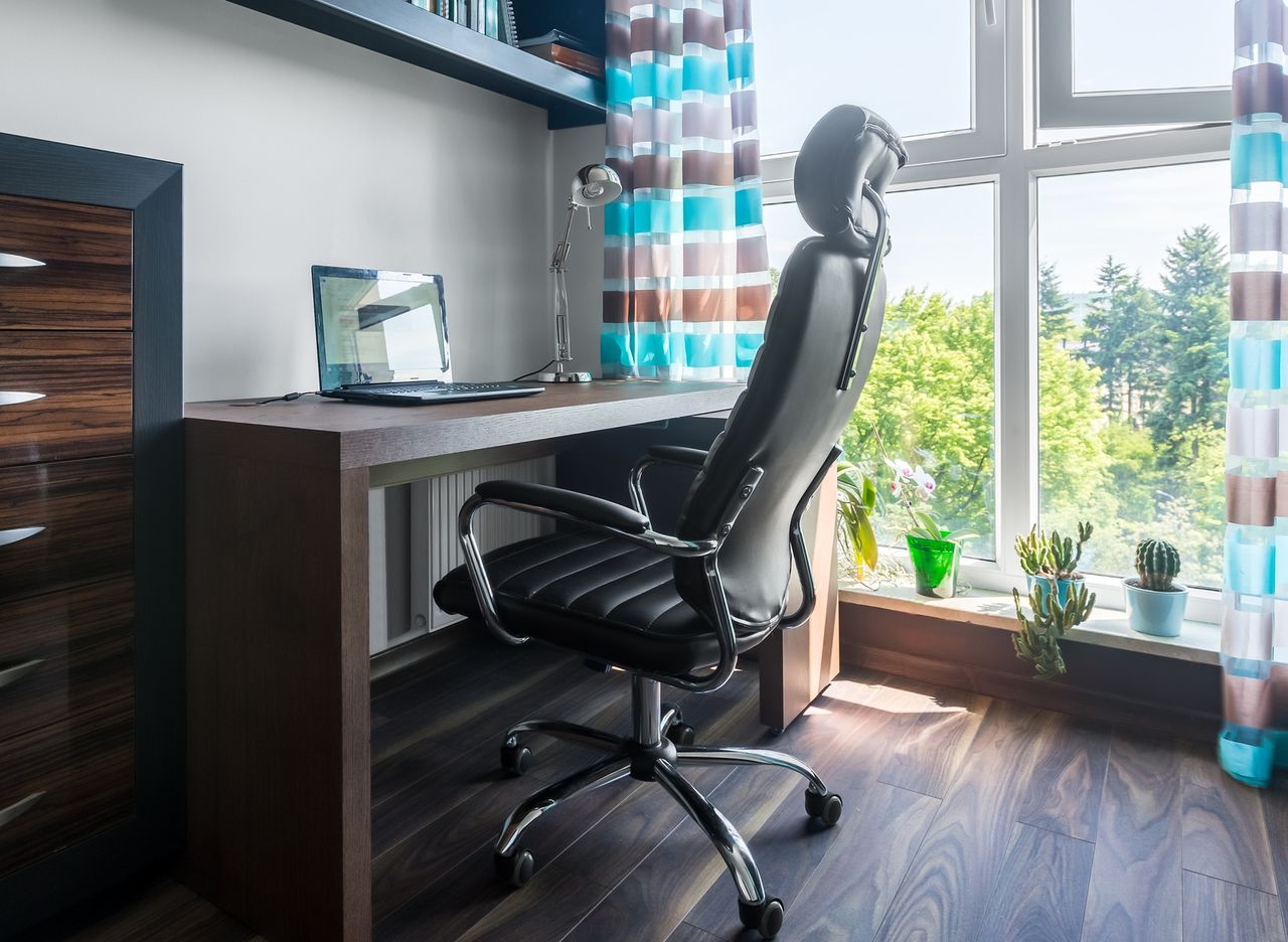 Odpowiednio dobrany fotel biurowy może być wspaniałą ozdobą domu