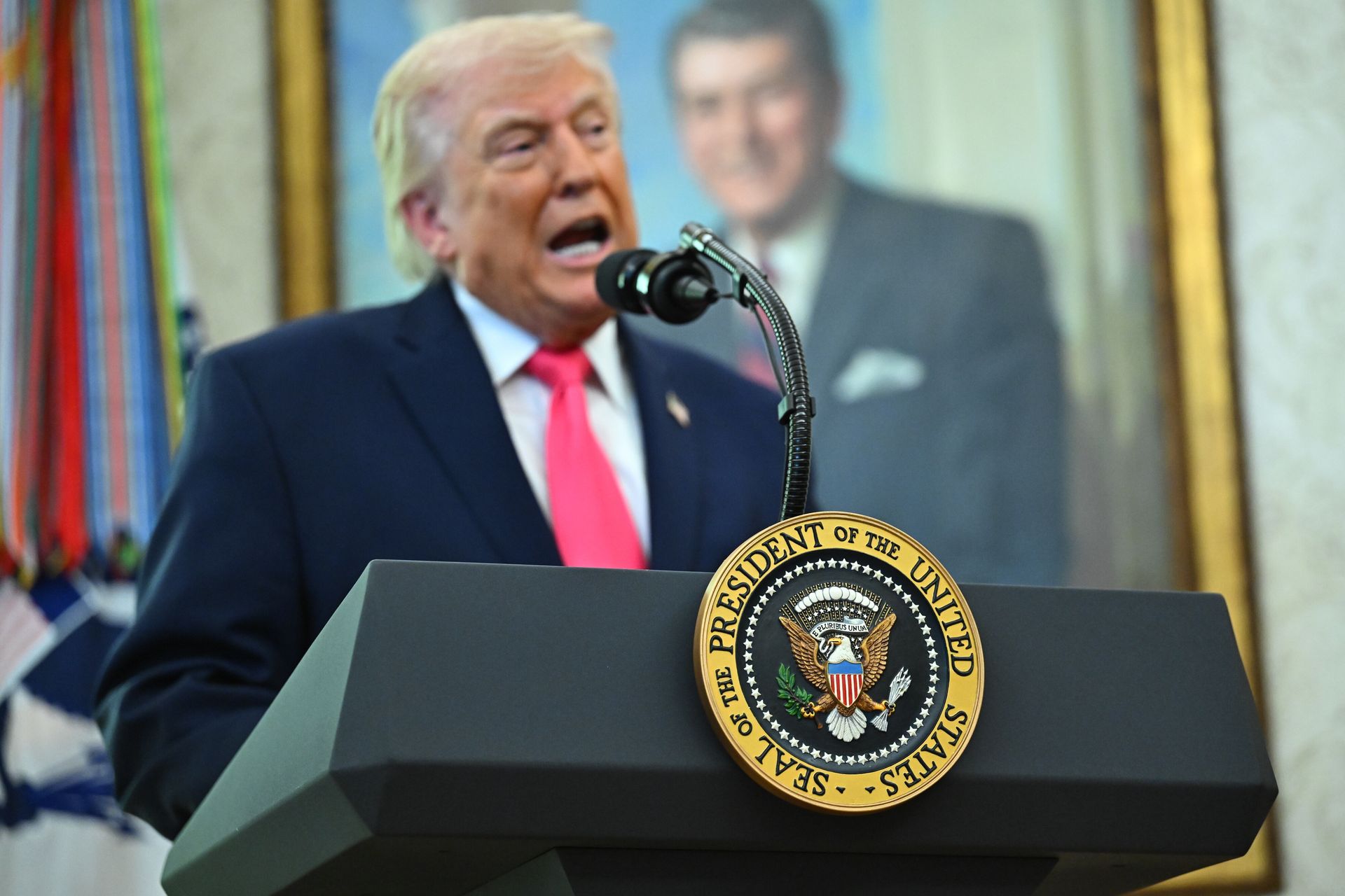 Amerykanie odwracają się od Trumpa. Rekordowo niskie poparcie