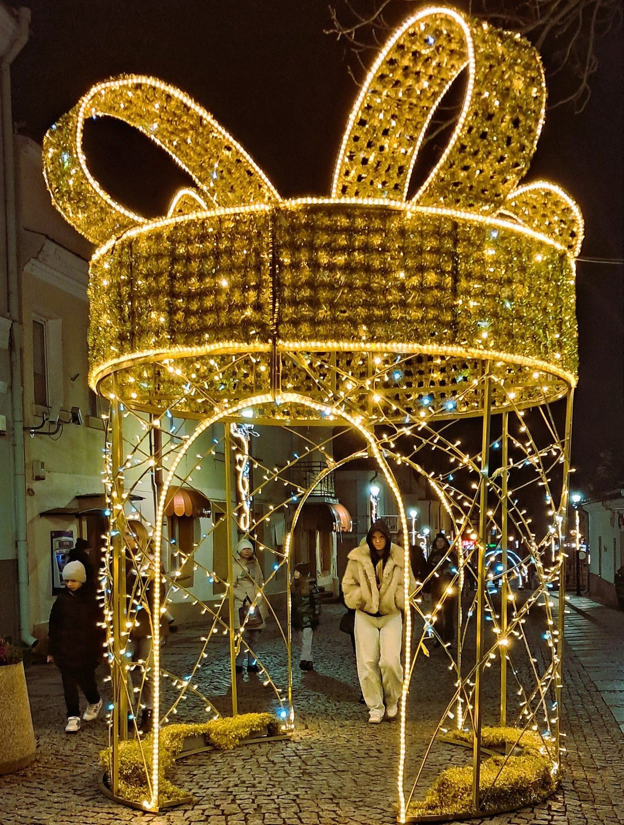 Chełm: Wyjątkowy blask iluminacji rozświetla place, ulice i ronda