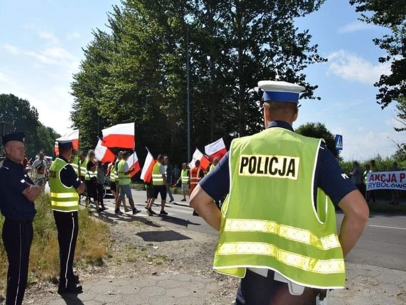 Zablokowali drogę na Hel. Rybacy mają dosyć